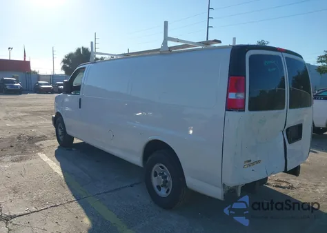 2010 Chevrolet Express 2500 Work Van z USA, uszkodzony, nr VIN 1GCZGGBG4A1103732